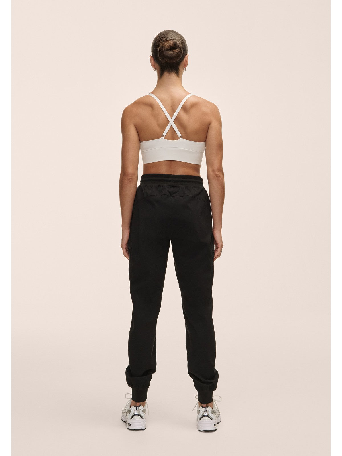 Spodnie damskie CASALL Step Woven Pants kolor czarny