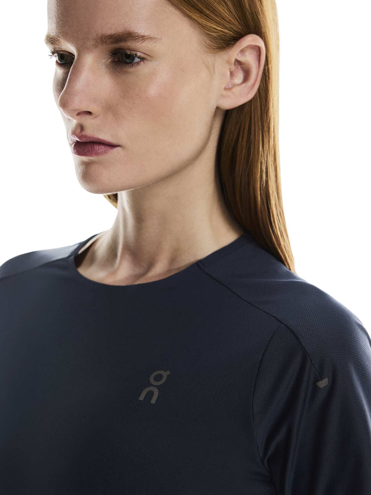 Koszulka damska do biegania On Performance-T granatowo czarny
