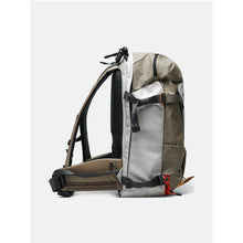 Plecak PEAK PERFORMANCE Vertical Ski Backpack 20L beżowy
