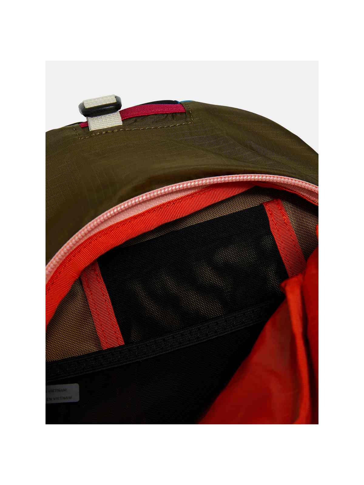 Nerka PEAK PERFORMANCE Outdoor Slingbag brązowy