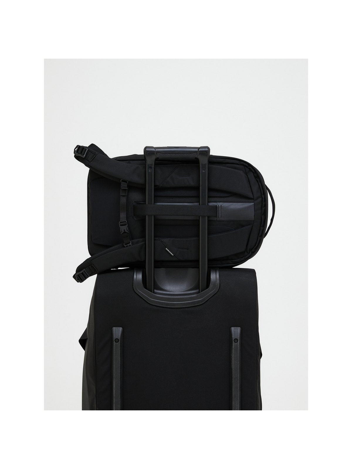 Plecak PEAK PERFORMANCE Commuter Backpack czarny