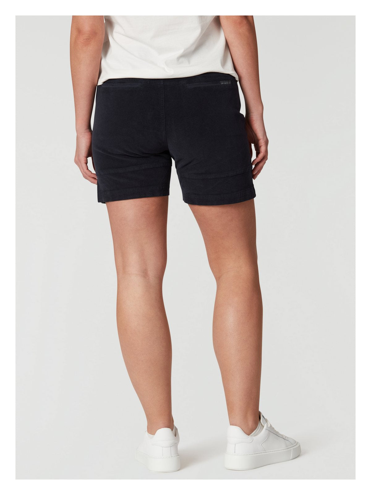 Szorty damskie SAIL RACING W Grinder Corduroy Shorts granatowe