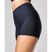 Bokserki sportowe CASALL Ultra High Waist Hot Pant czarny
