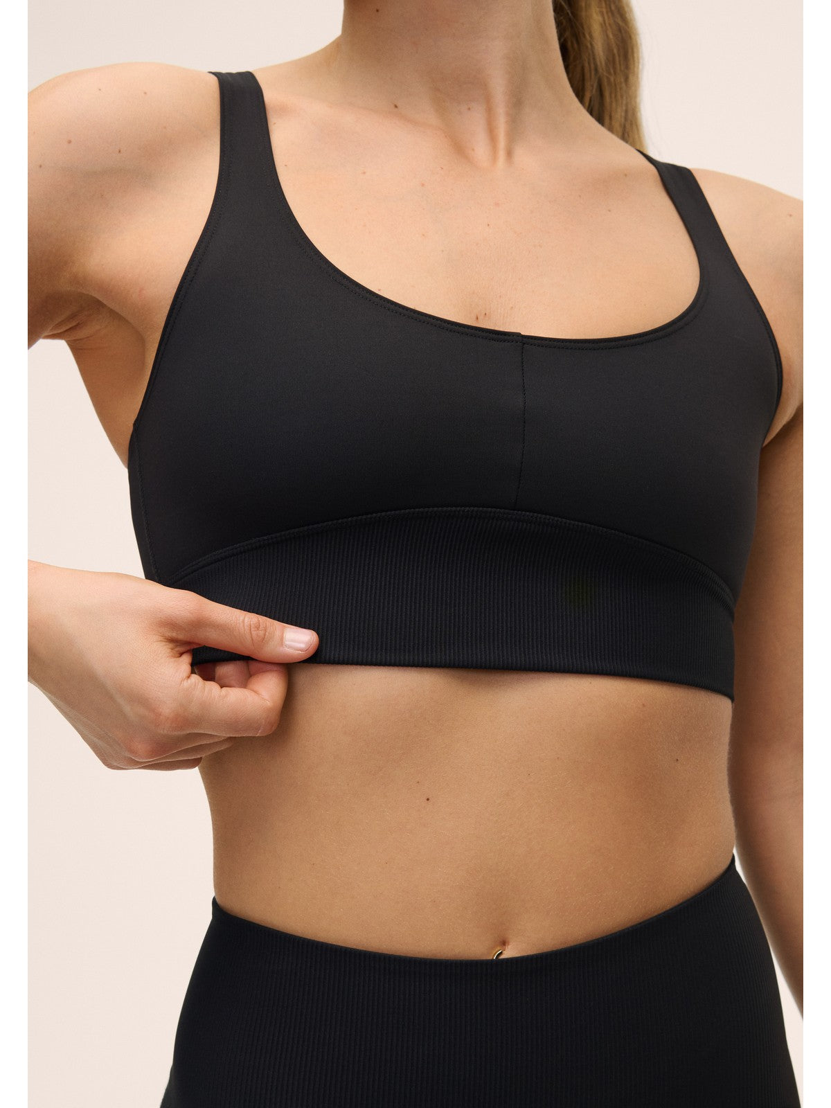 Top damski CASALL Brace Rib Top czarny