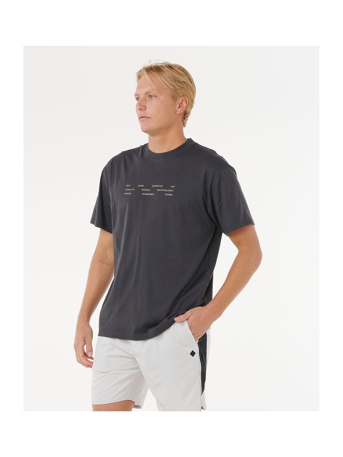 Koszulka RIP CURL VAPORCOOL 3 STACKS TEE czarna