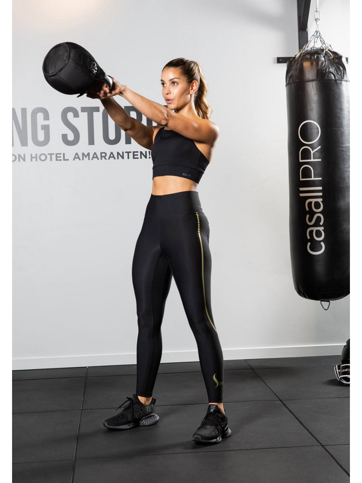 Ciężarek CASALL Kettlebell Soft 6 kg kolor czarny