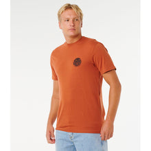 Koszulka męska RIP CURL Wettie Passage Icon Tee brązowa
