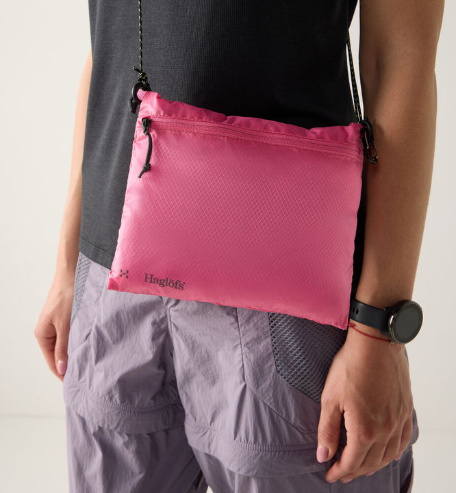Torebka HAGLÖFS Flat accessory bag lantana pink
