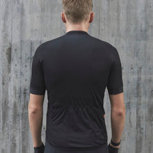 Koszulka rowerowa POC M’s ESSENTIAL ROAD LOGO - czarny - Adventure Sports
