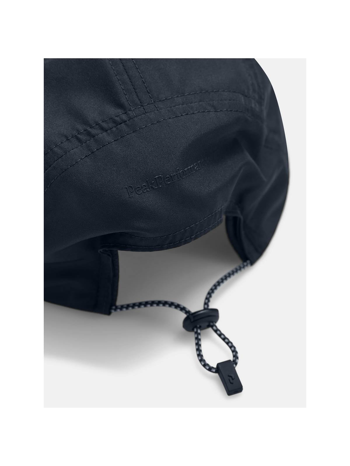 adventuresports czapka-peak-performance-lightweight-cap-niebieski-g78363160-2ac tyl