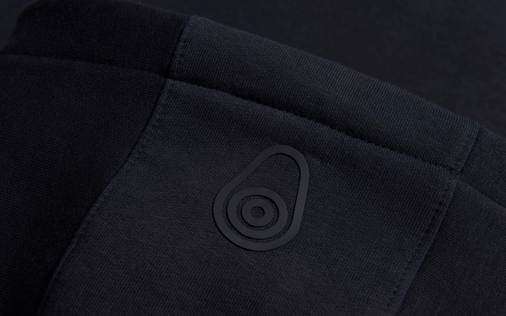 Bluza kangurka Sail Racing BOWMAN LOGO HOOO czarna