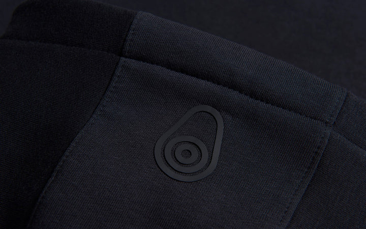 Bluza kangurka Sail Racing BOWMAN LOGO HOOO czarna
