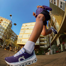 Buty do biegania ON RUNNING W Cloudmonster - fioletowy
