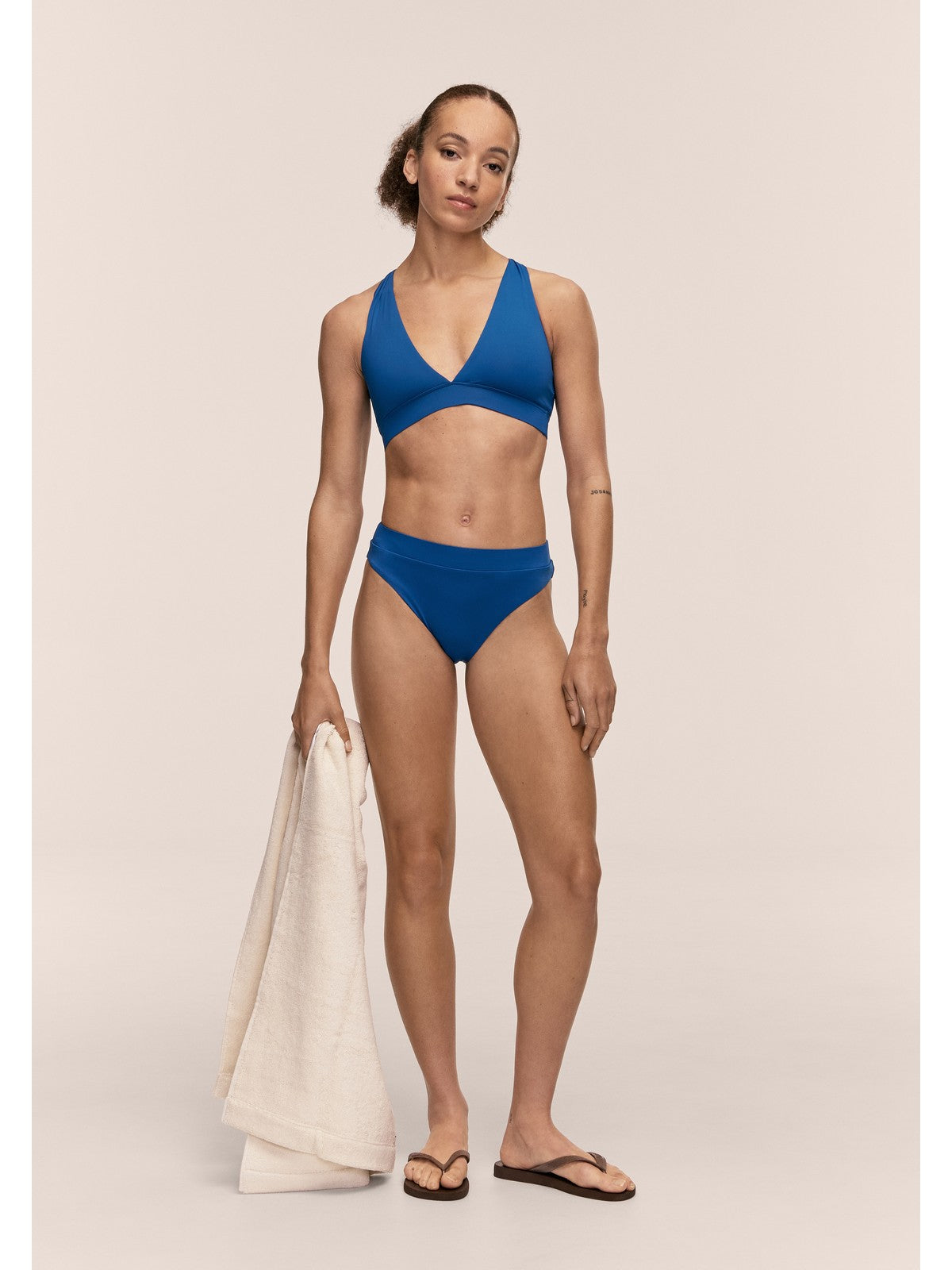 Majtki kąpielowe CASALL High Waist Bikini Brief kolor niebieski
