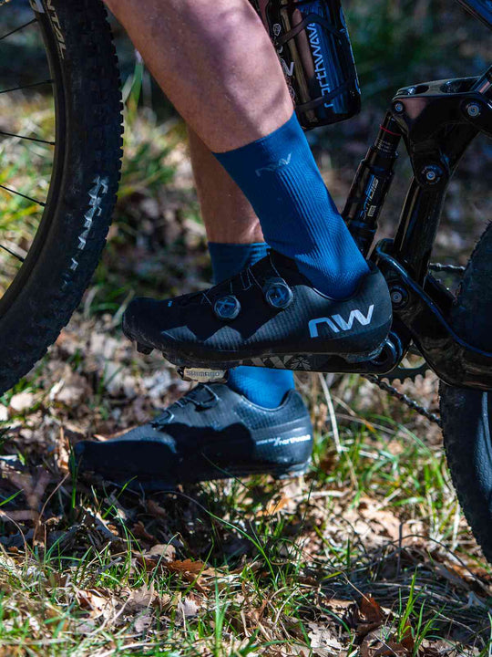 Skarpety rowerowe NORTHWAVE Extreme Pro Sock niebieski/jasny szary
