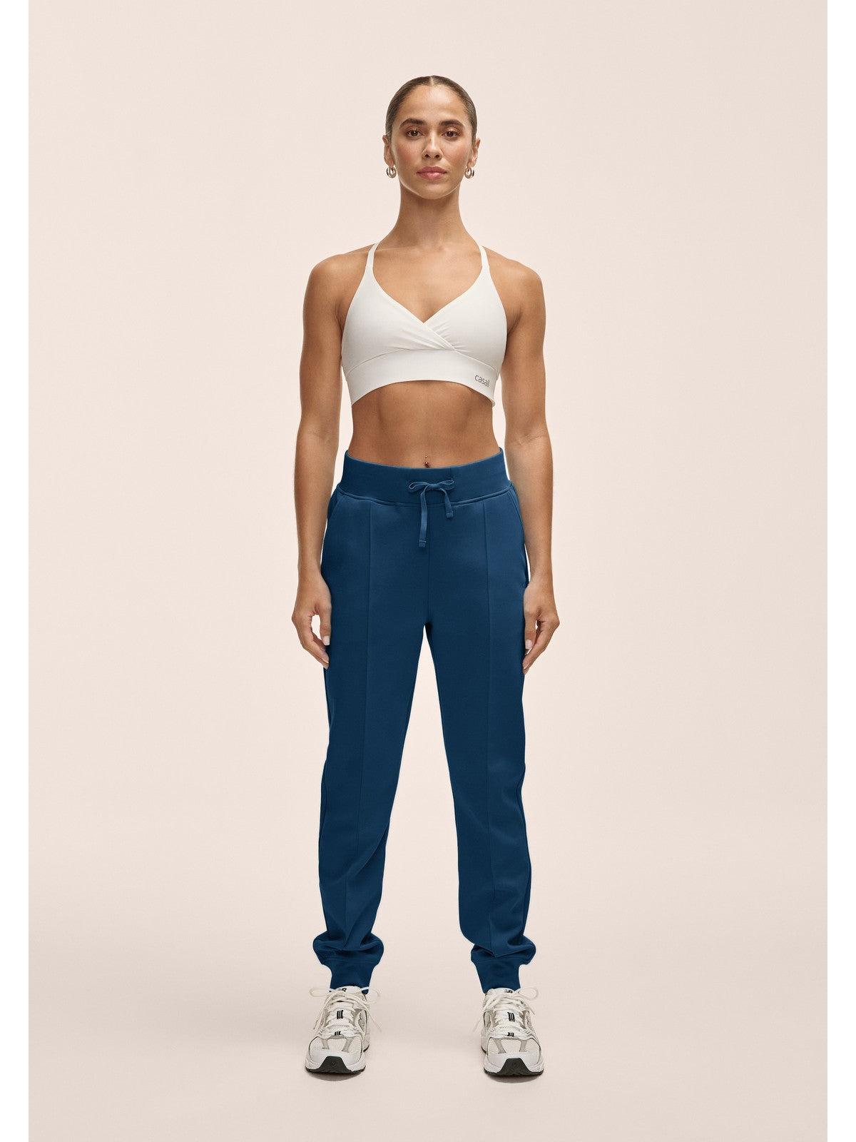 Spodnie damskie CASALL Aria Joggers kolor niebieski