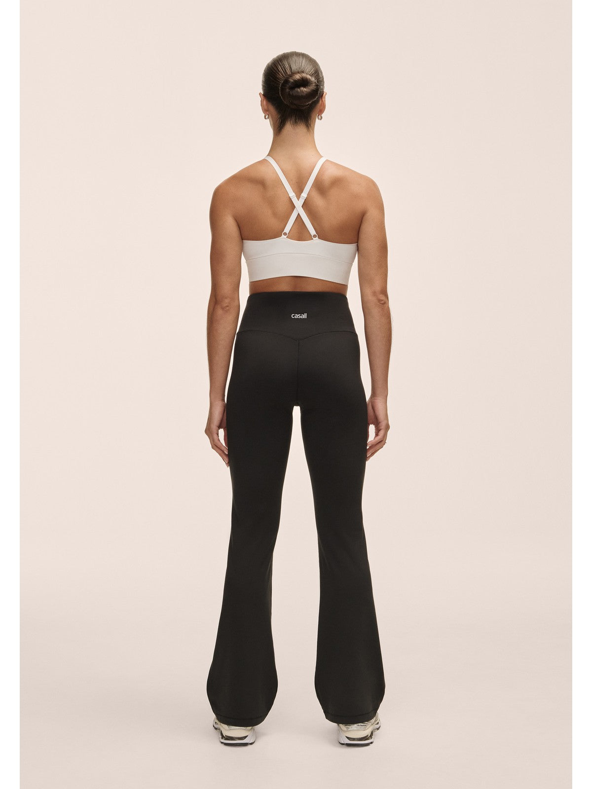 Spodnie damskie Casall Soft Touch Flared Pants czarny