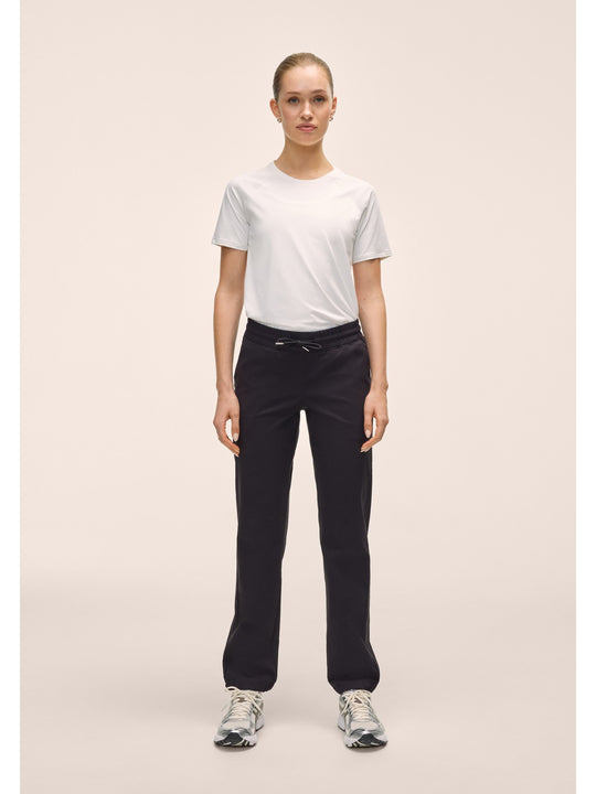 Spodnie damskie CASALL Daily Woven Pant kolor czarny
