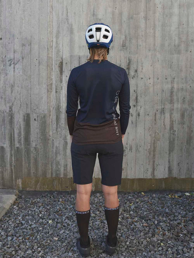 Spodenki rowerowe POC W's ESSENTIAL ENDURO Shorts - czarny