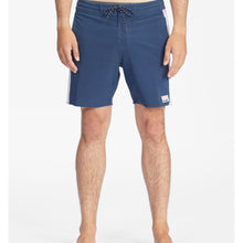 Boardshorty BILLABONG D Bah Lt M Bdsh - granatowy - Adventure Sports
