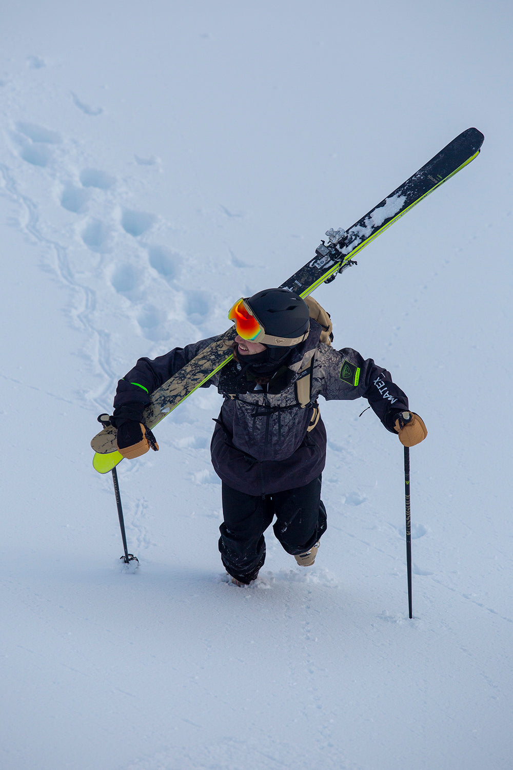 Narty ROSSIGNOL BLACKOPS SENDER TI + wiązania LOOK SPX 12 GW B120 - Adventure Sports