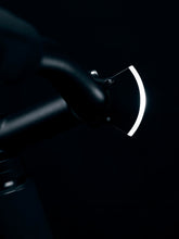 Lampka rowerowa BOOKMAN Curve Front Light 220lm czarny