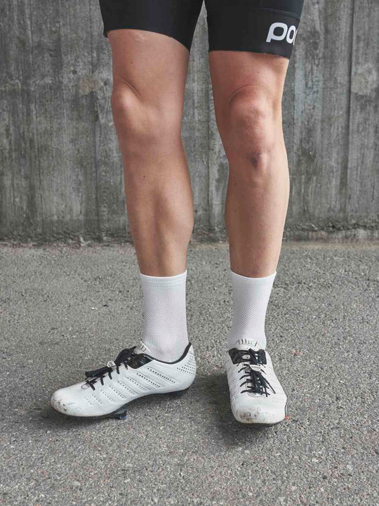 Skarpety rowerowe POC SEIZE Sock Short - białe