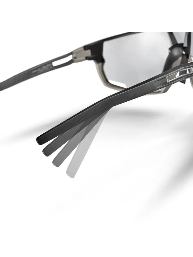 Okulary rowerowe JULBO RUSH - niebieski/szary - Reactiv light amplifier Cat 1-3 - L - Adventure Sports